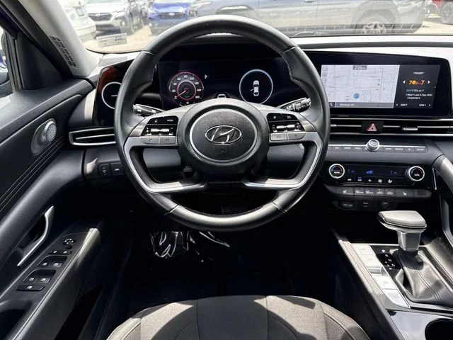 Used 2023 Blue Hyundai SEL image 16
