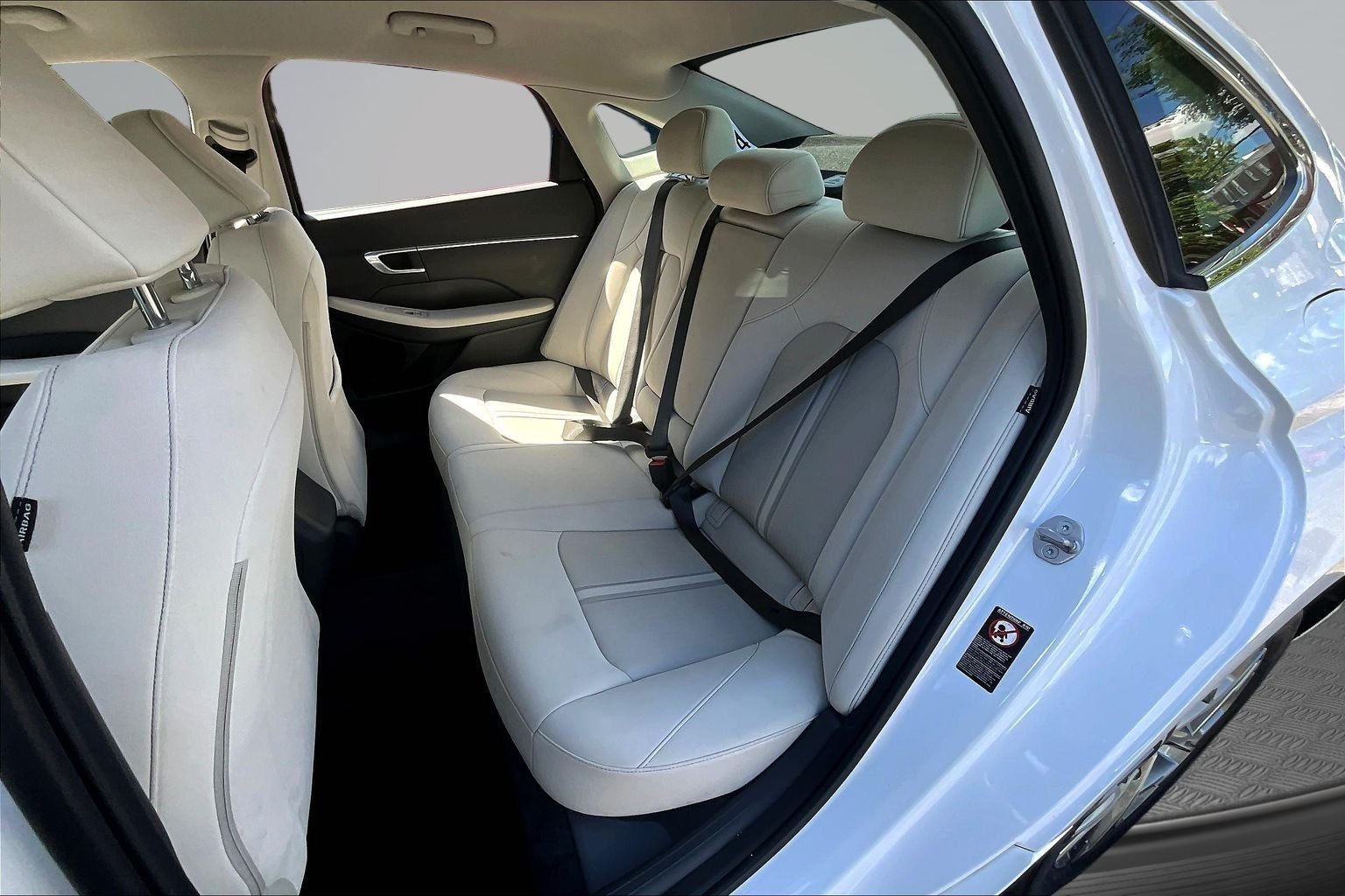 Used 2023 White Hyundai SEL image 21