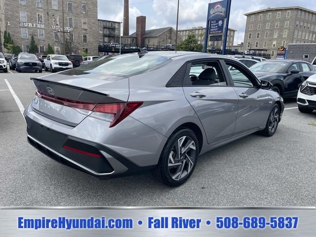 Certified Used 2025 Fluid Metal Hyundai SEL Sport image 6
