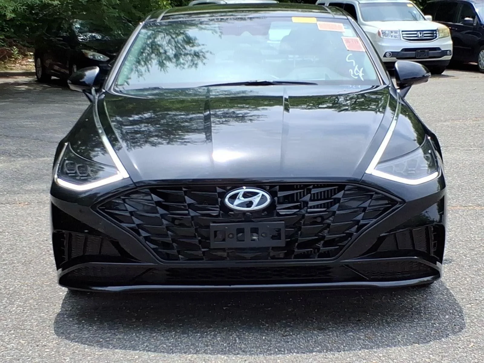 Used 2023 Onyx Black Hyundai Limited image 2