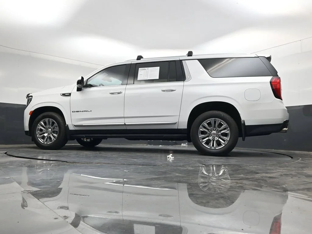 Used 2021 White GMC Denali image 43