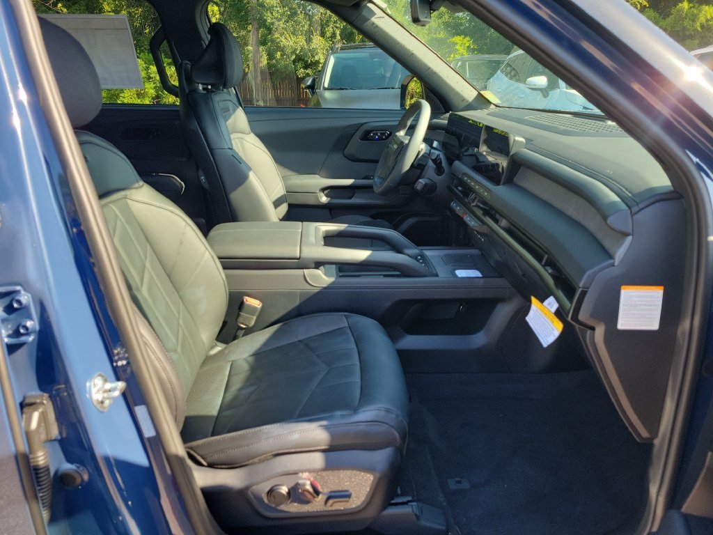 New 2027 Midnight Lake Blue Kia X-LINE SX image 7