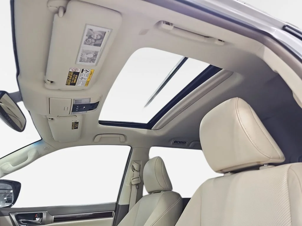 Used 2019 White Lexus 460 image 32