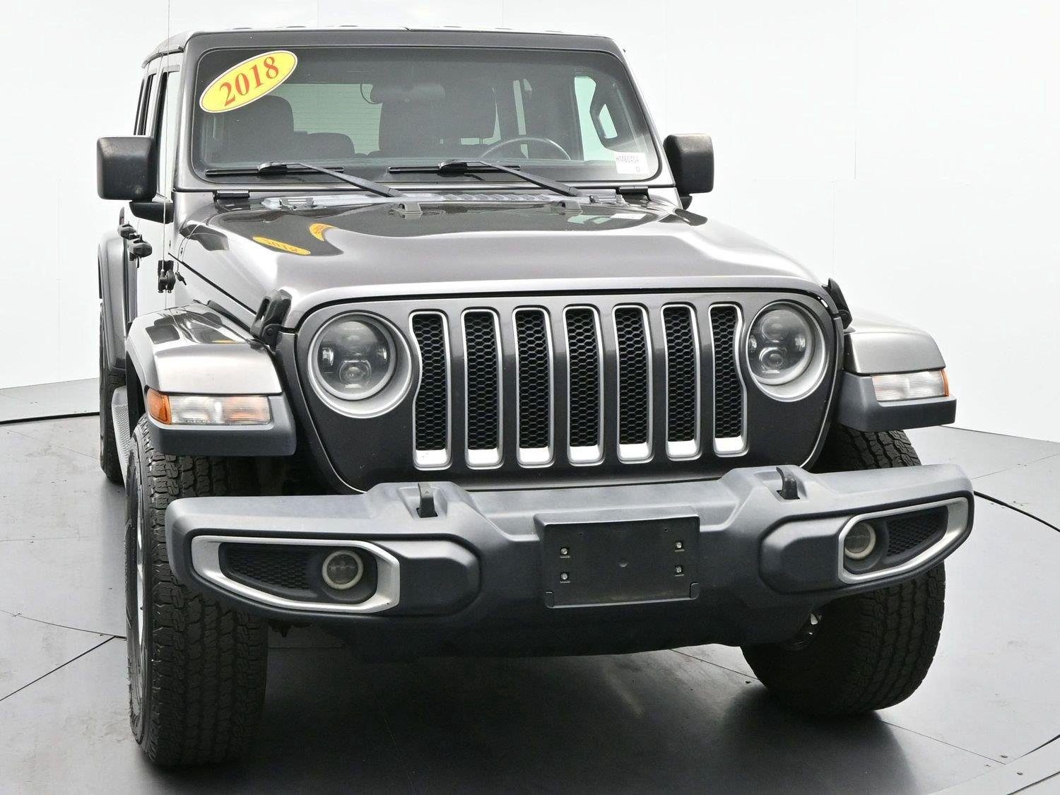 Used 2018 Granite Crystal Metallic Clearcoat Jeep Sahara image 2