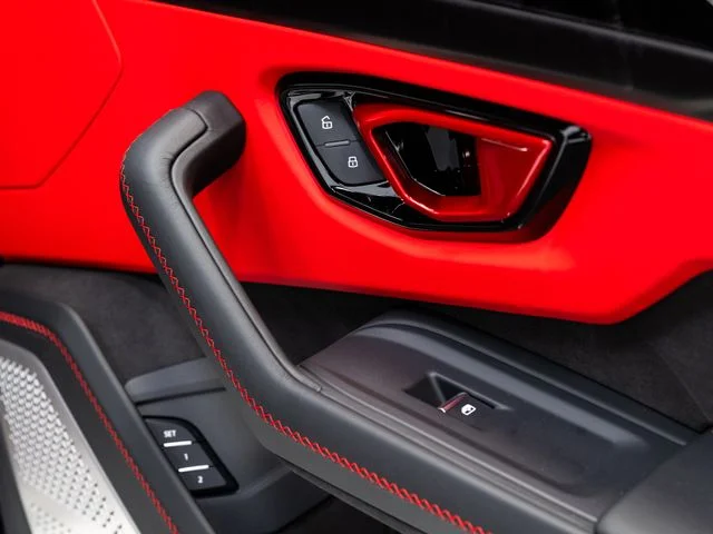 Used 2025 Black Lamborghini SE image 42