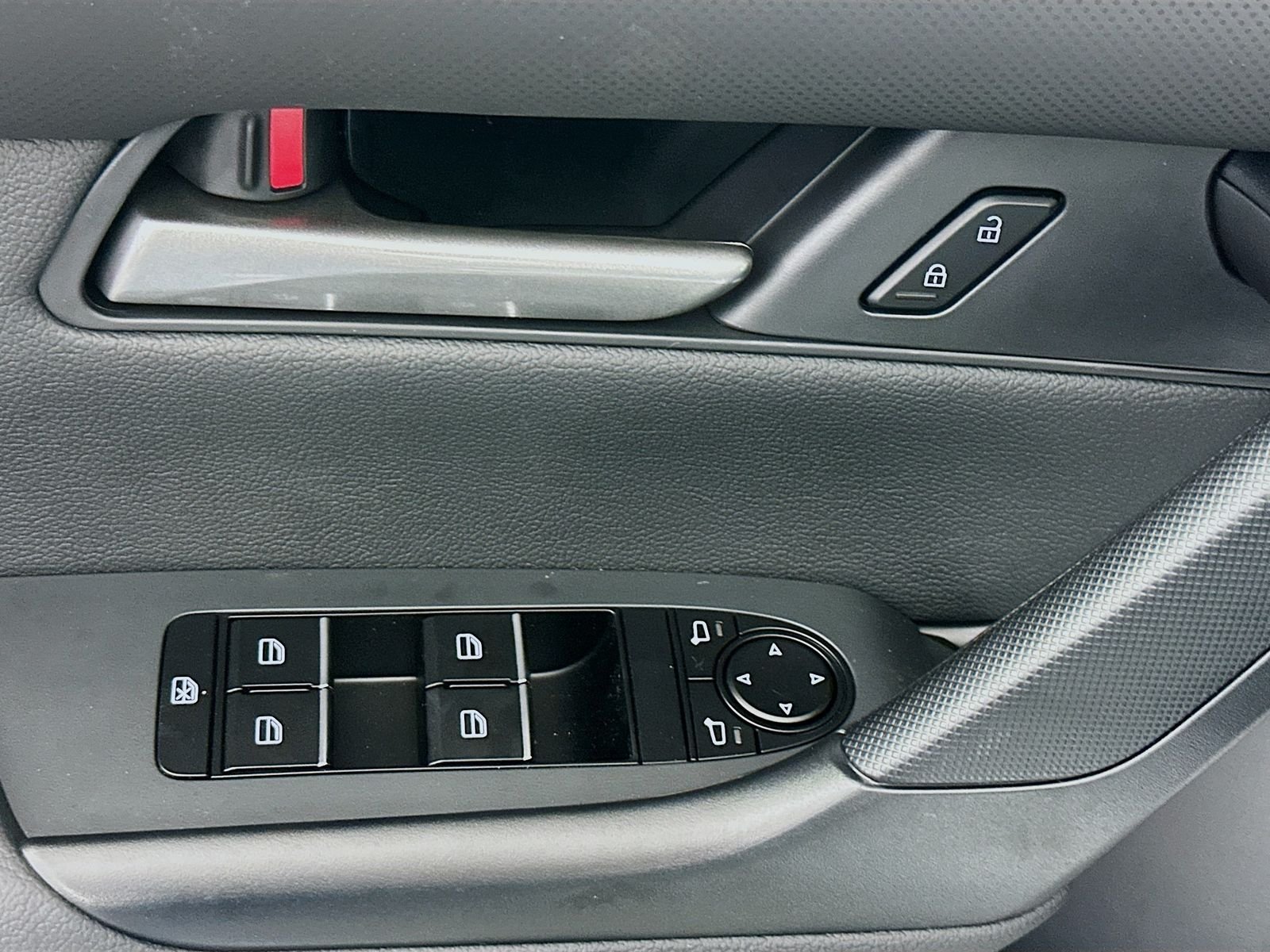 New 2026 Wind Chill Pearl Mazda Preferred AWD image 18