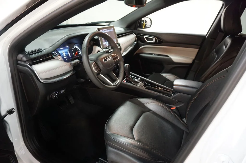 Used 2024 Bright White Clearcoat Jeep Limited image 25