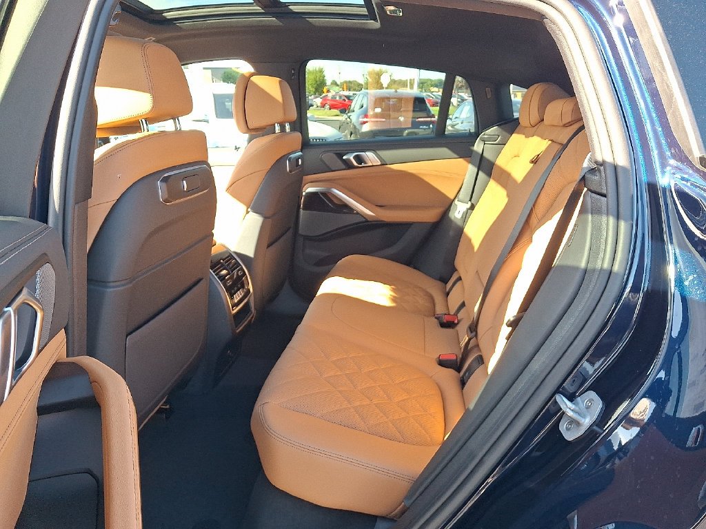 New 2027 Blue BMW xDrive40i image 5
