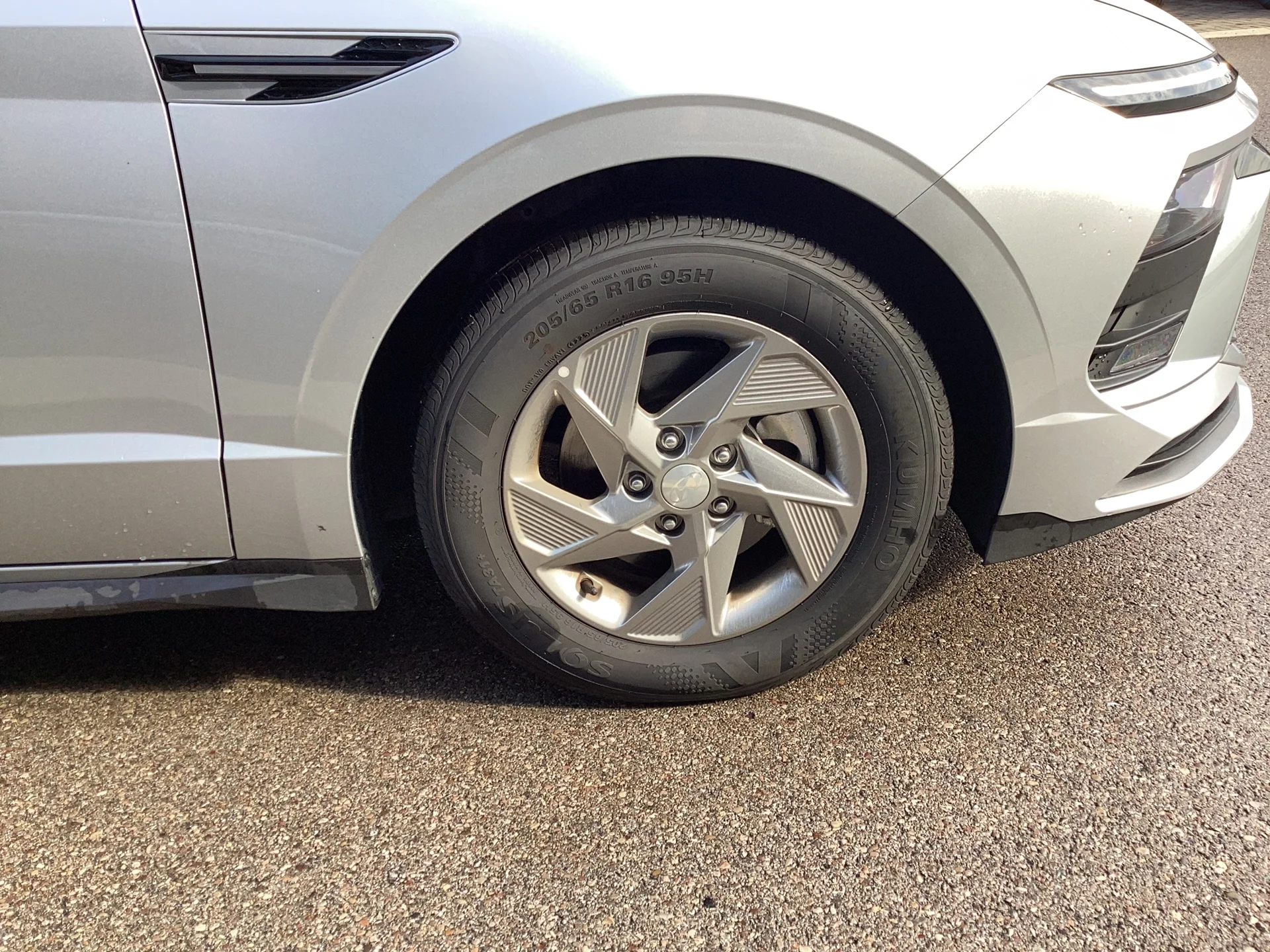 Certified Used 2026 Aero Silver Metallic Hyundai SE image 2