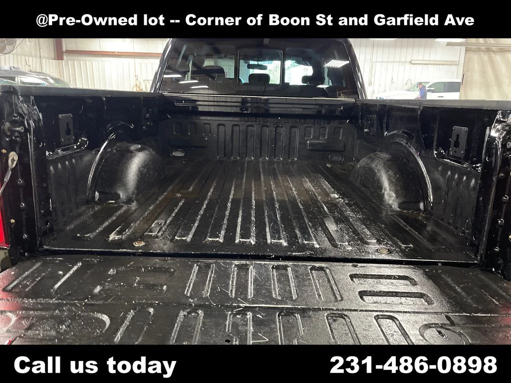 Used 2017 Black Ford XLT image 28