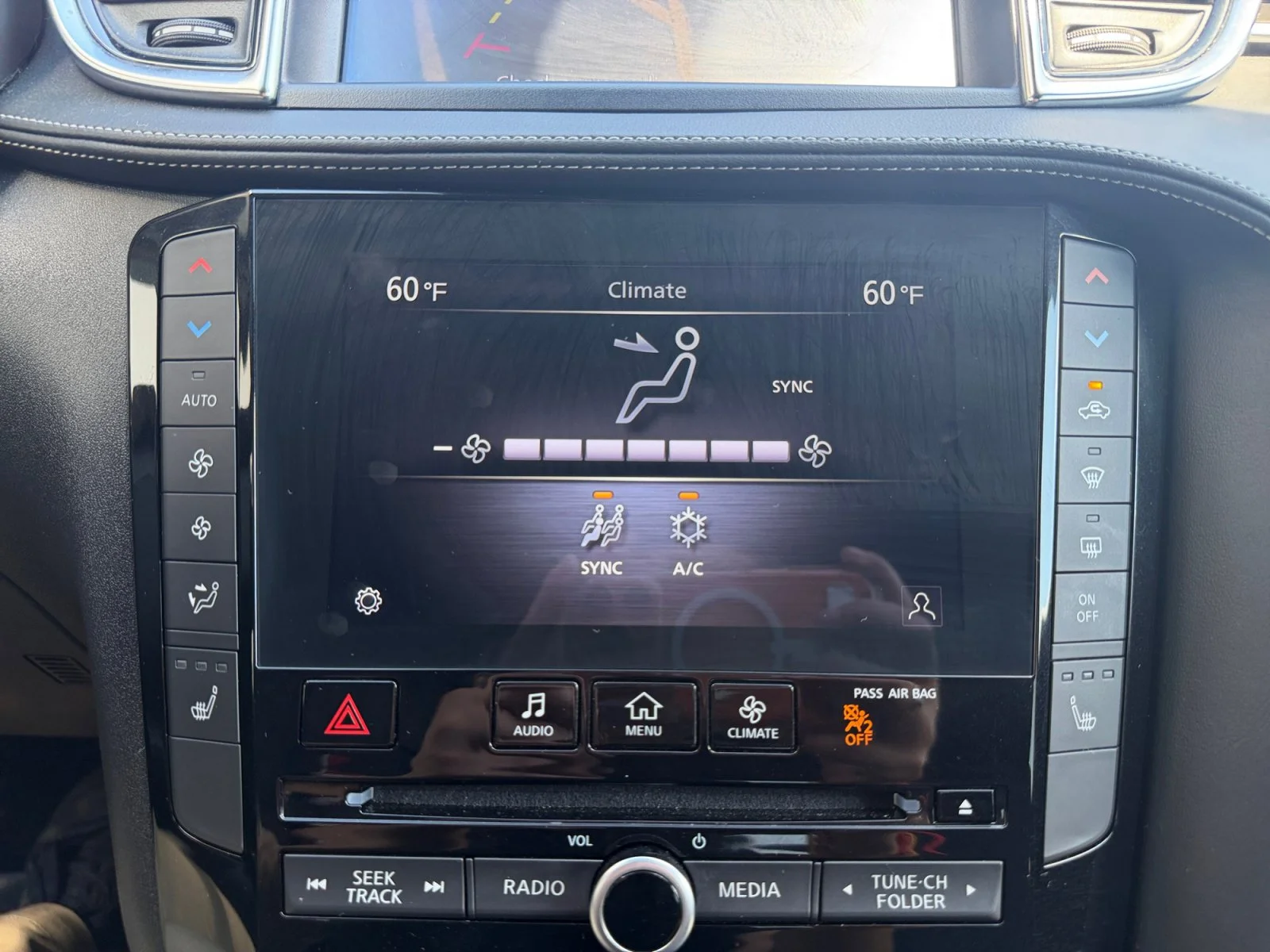 Used 2025 Slate Gray INFINITI LUXE image 21
