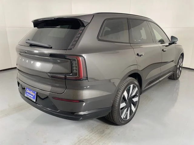 2025 Volvo EX90 Ultra - Photo 8