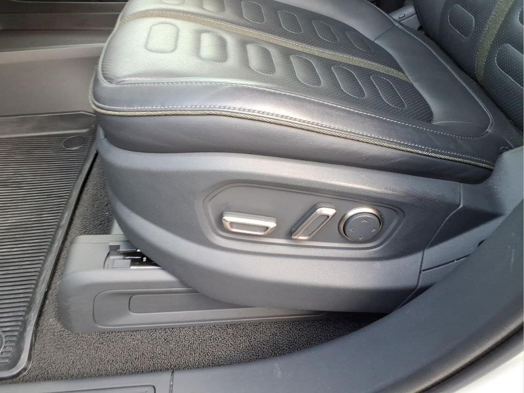 Used 2022 White Rivian Adventure image 16