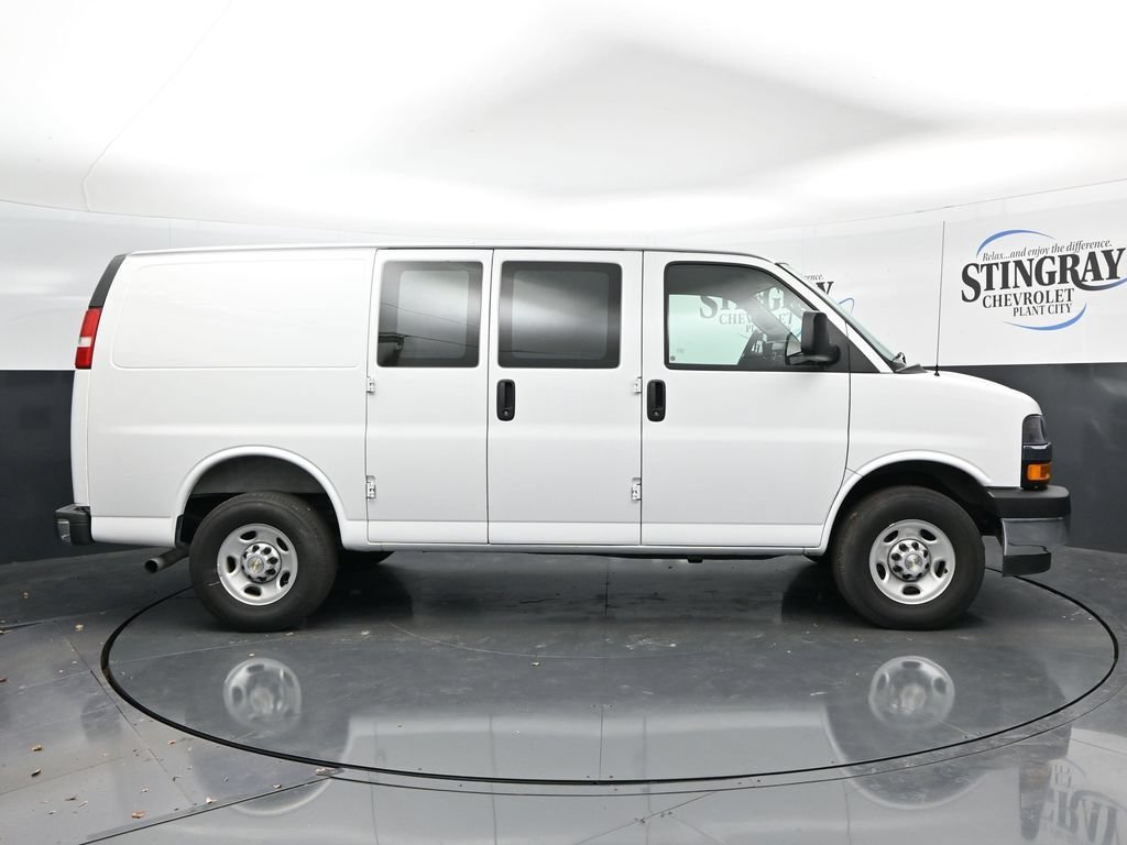 2025 Chevrolet Express Cargo Work Van - Photo 8