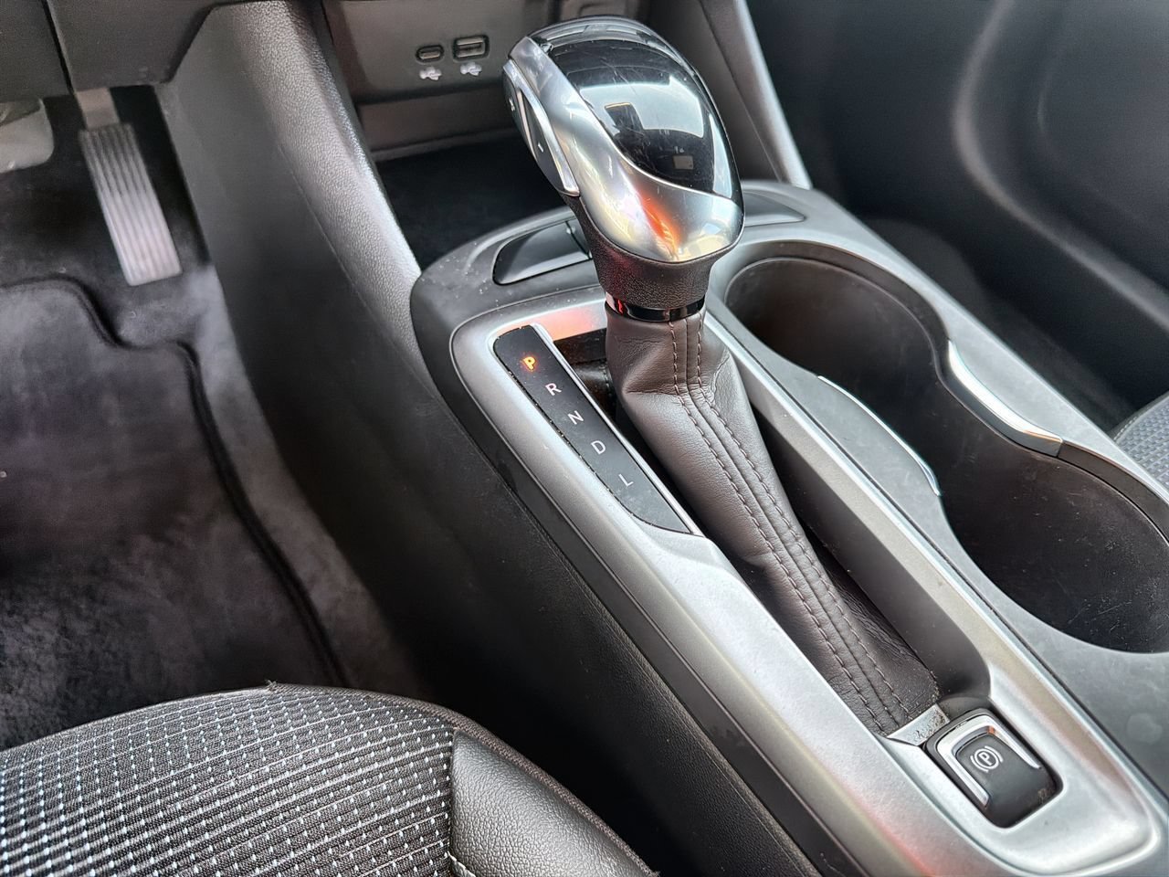 Used 2024 Cinnabar Metallic Buick Preferred image 14