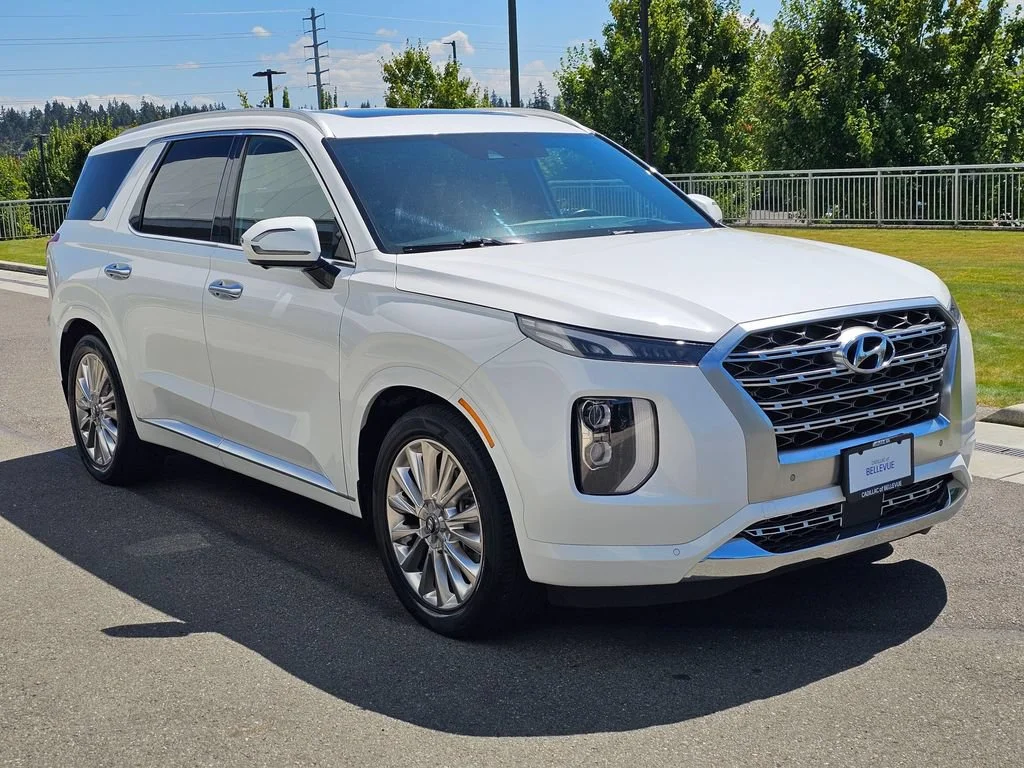 Used 2020 White Hyundai Limited image 7