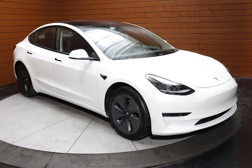 Used 2023 Pearl White Multi-Coat Tesla Base image 16