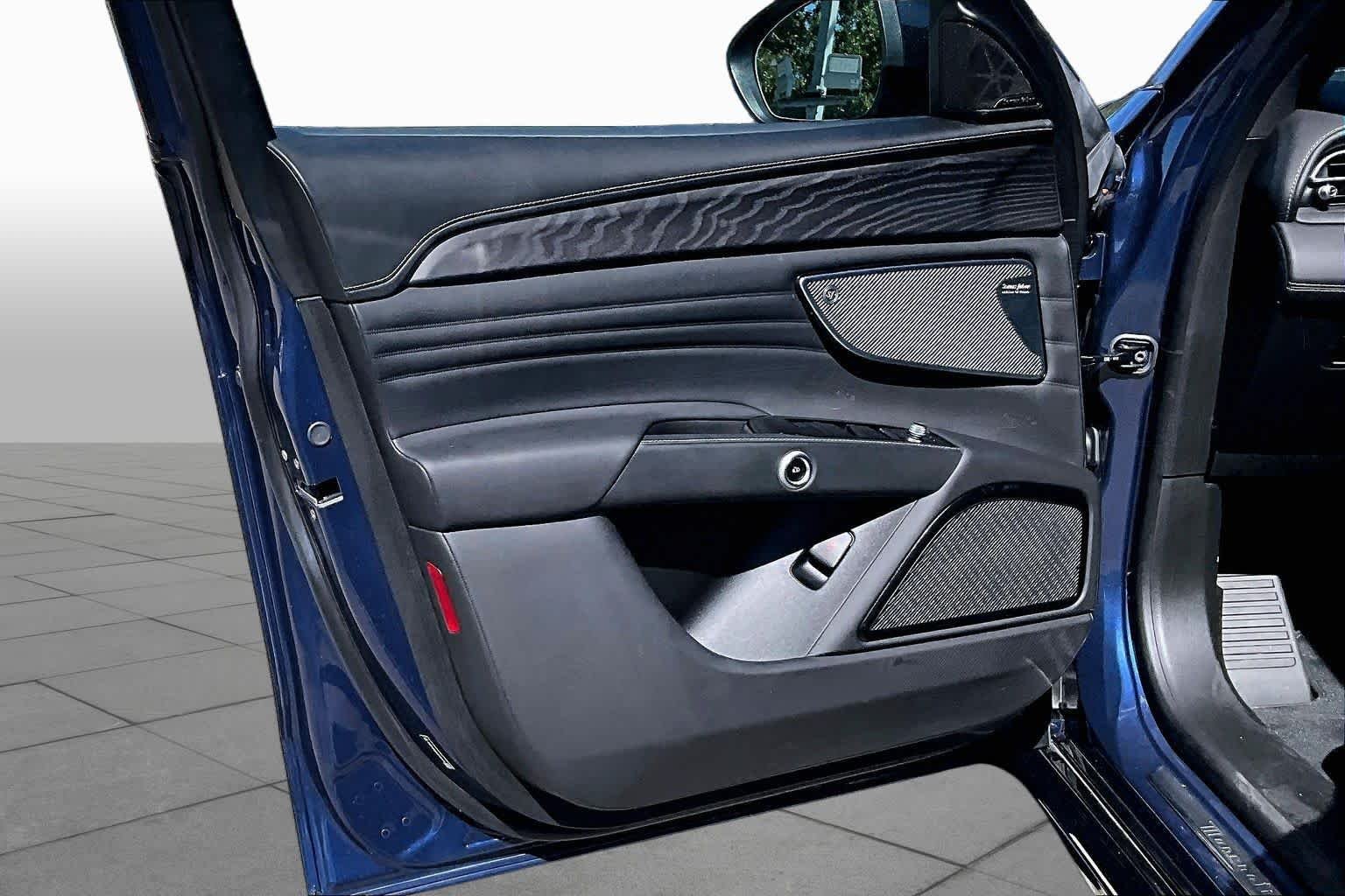 Used 2025 BLU MODENA METALLIC Maserati Modena image 26