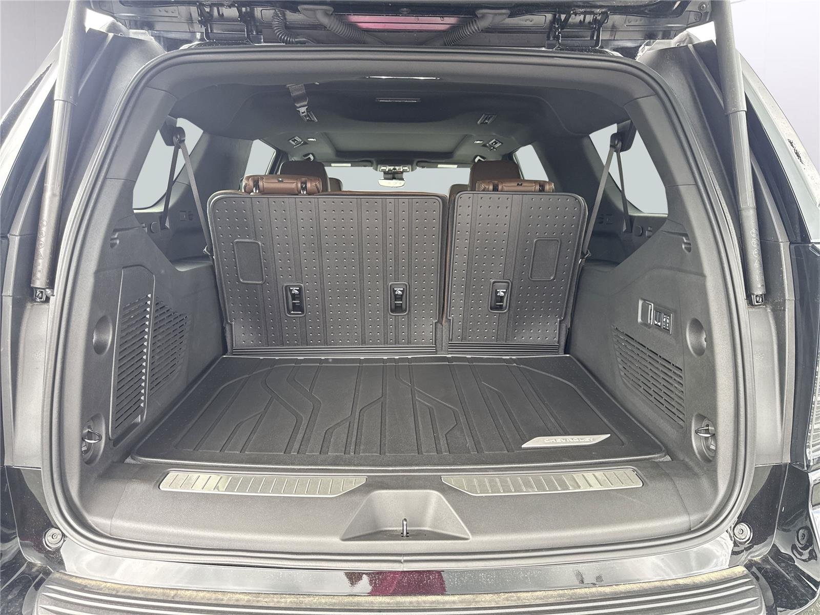 2026 Chevrolet Suburban High Country - Photo 38