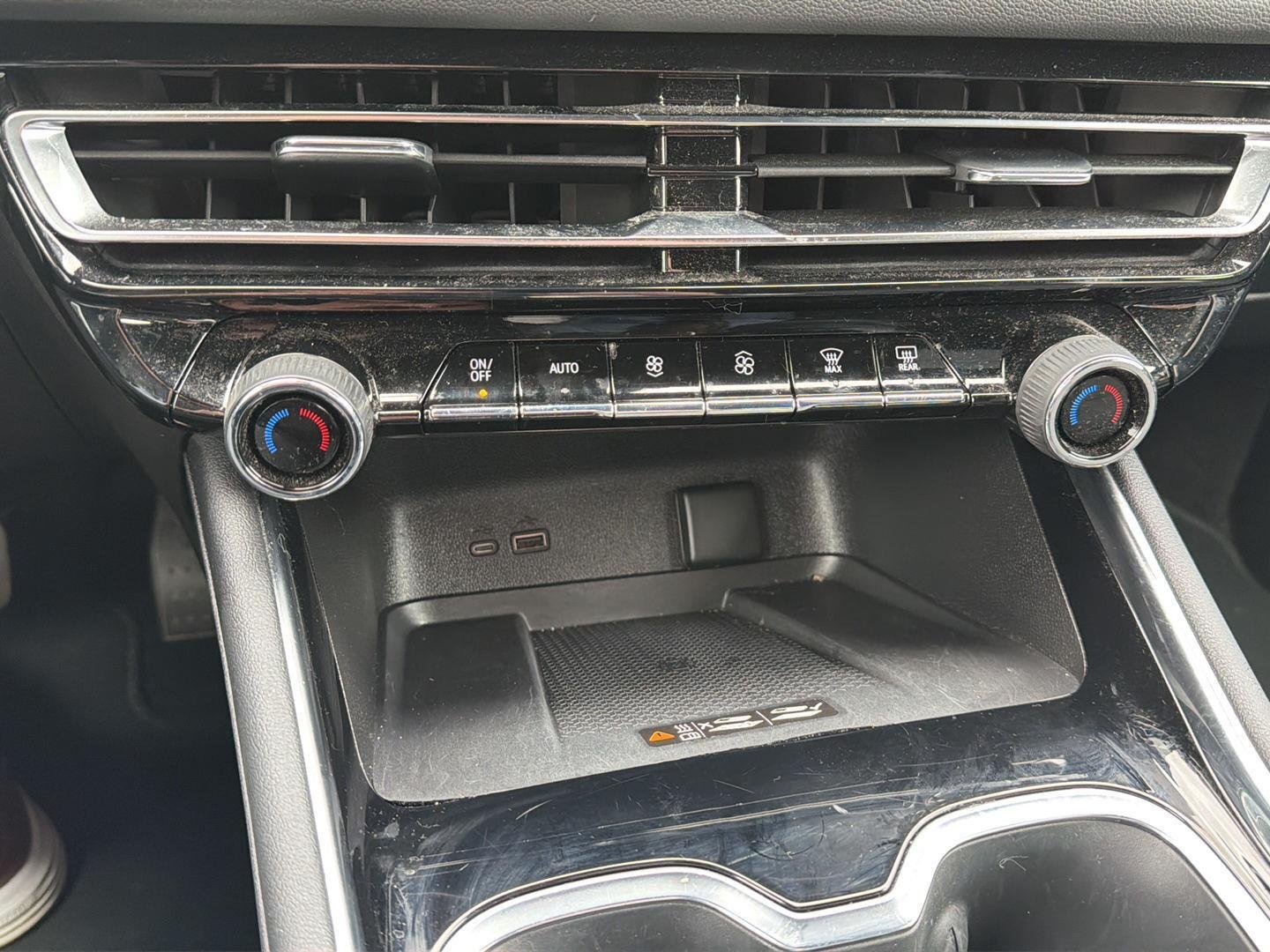Used 2025 Summit White Chevrolet AWD LT image 12