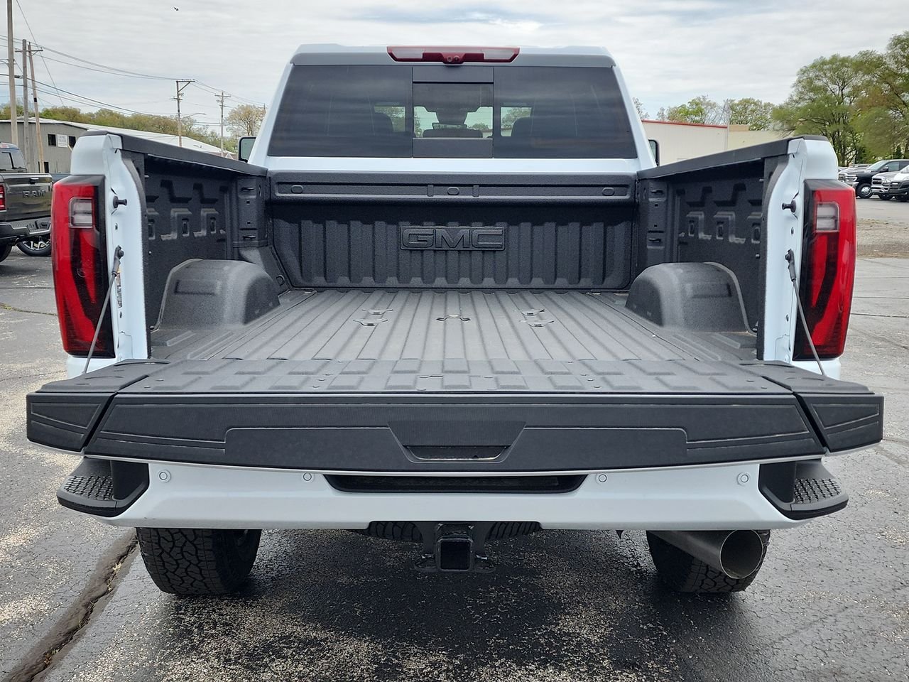 New 2026 White GMC Denali Ultimate image 25