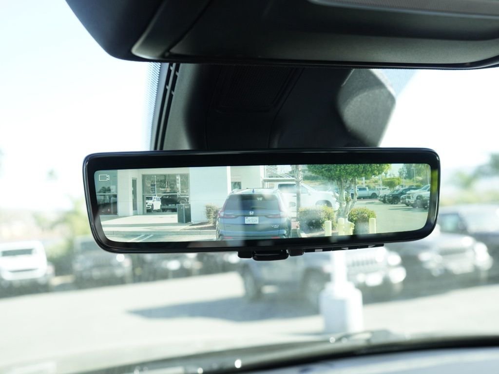 New 2026 Diamond Black Crystal Pearl-Coat Exterior Paint RAM RHO image 16