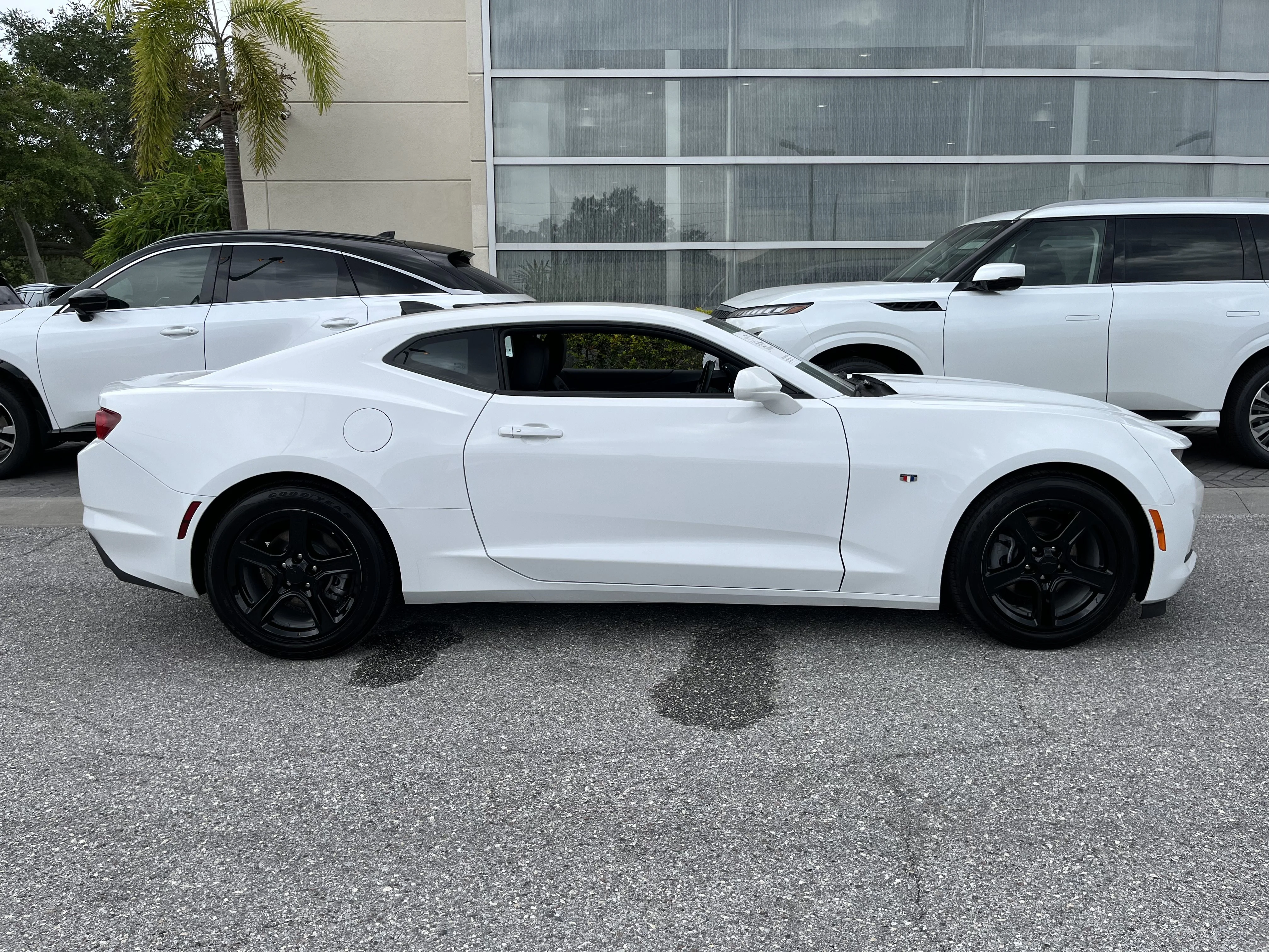Used 2023 Summit White Chevrolet 2LT image 8