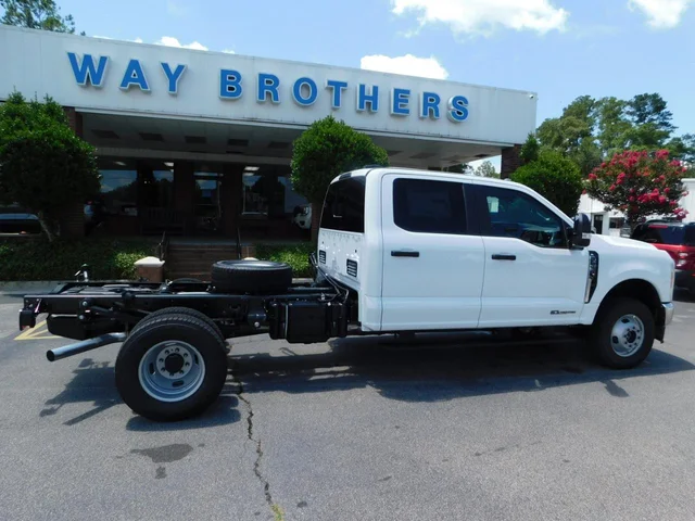 2026 Ford Chassis Cab F-350® XL