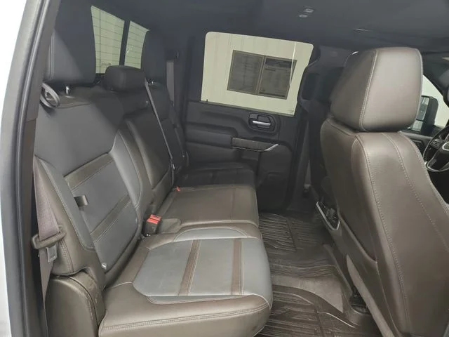 Used 2022 White GMC Denali image 59