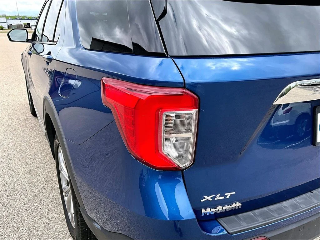 Used 2023 Blue Ford XLT image 27