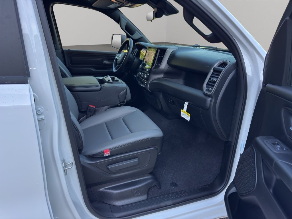 New 2026 Bright White Clearcoat RAM Tradesman image 15
