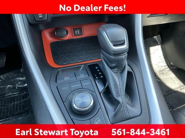 Used 2024  Toyota Adventure image 38
