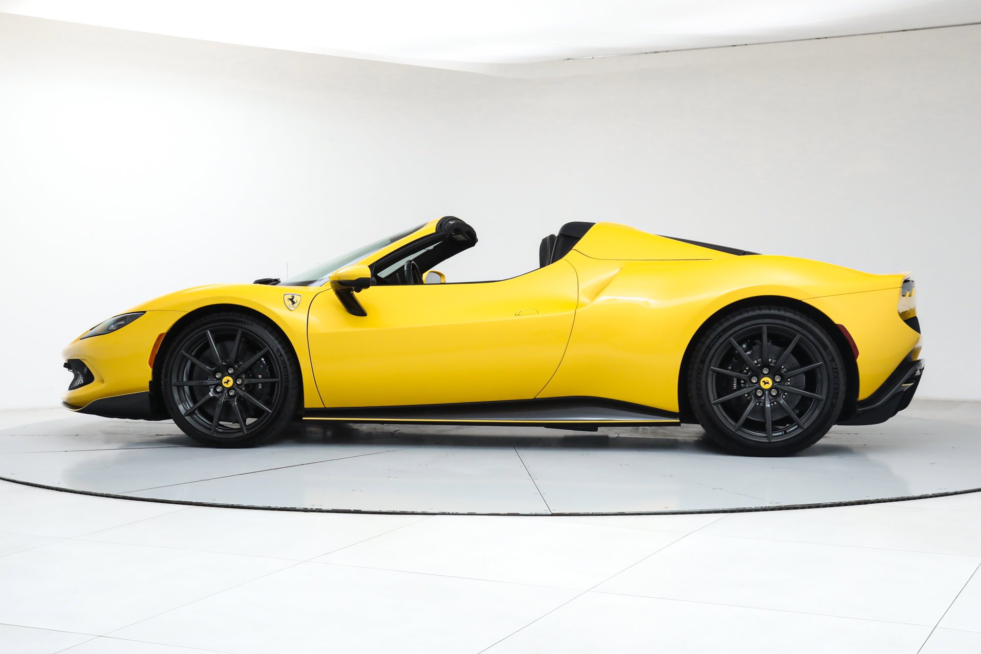 Used 2024 Yellow Ferrari  image 4