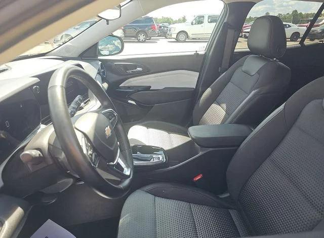 Used 2025 Gray Chevrolet LT image 5