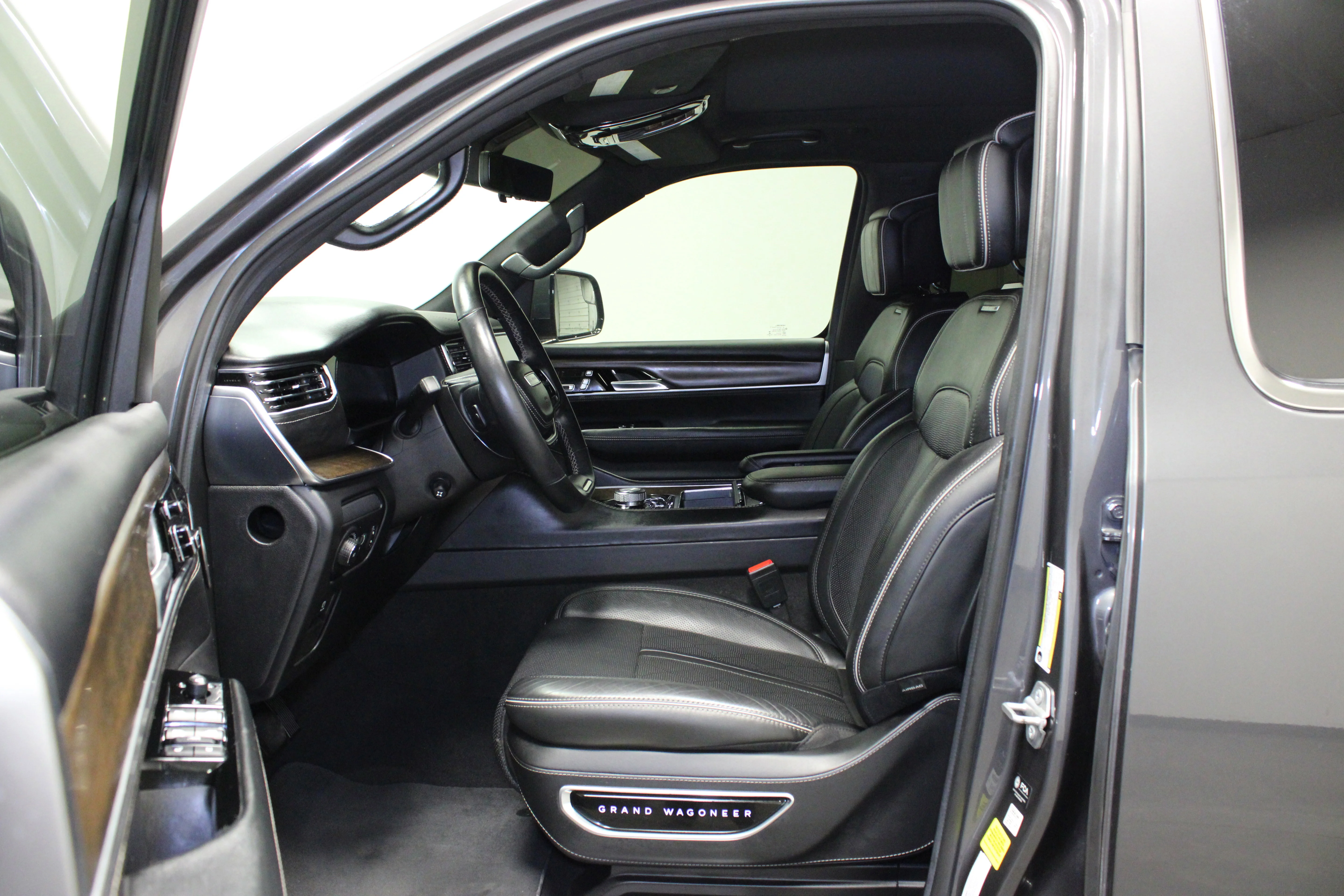 Used 2022 Baltic Gray Metallic Clearcoat Jeep Series II image 21