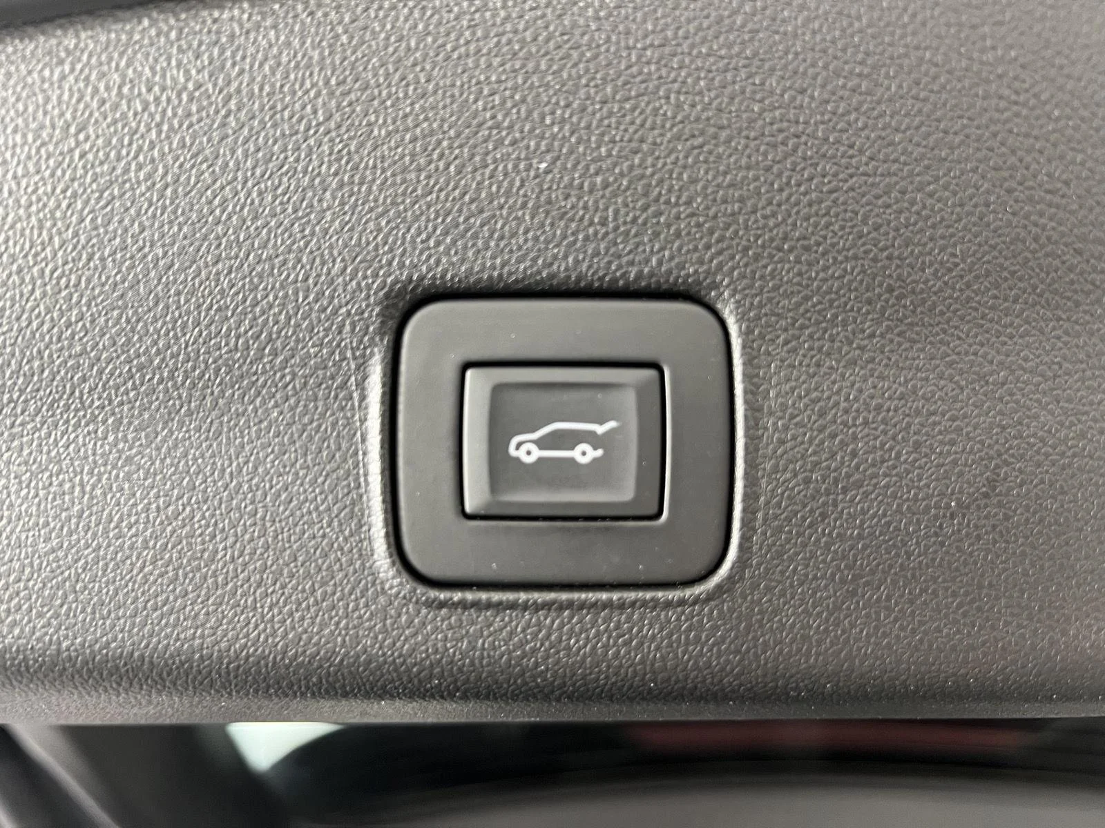 Used 2023 Sterling Gray Metallic Chevrolet ACTIV image 21