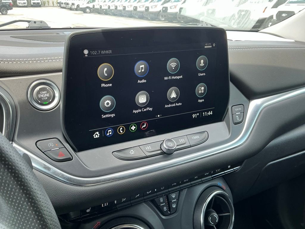 Used 2025 White Chevrolet LT image 27