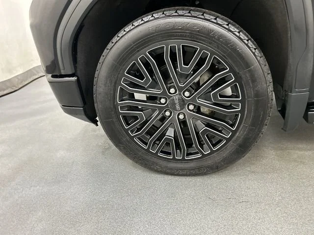 Used 2022 Onyx Black GMC Denali Ultimate image 5