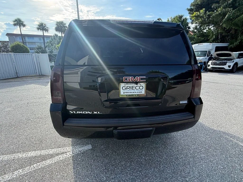 Used 2019 Onyx Black GMC SLE image 6