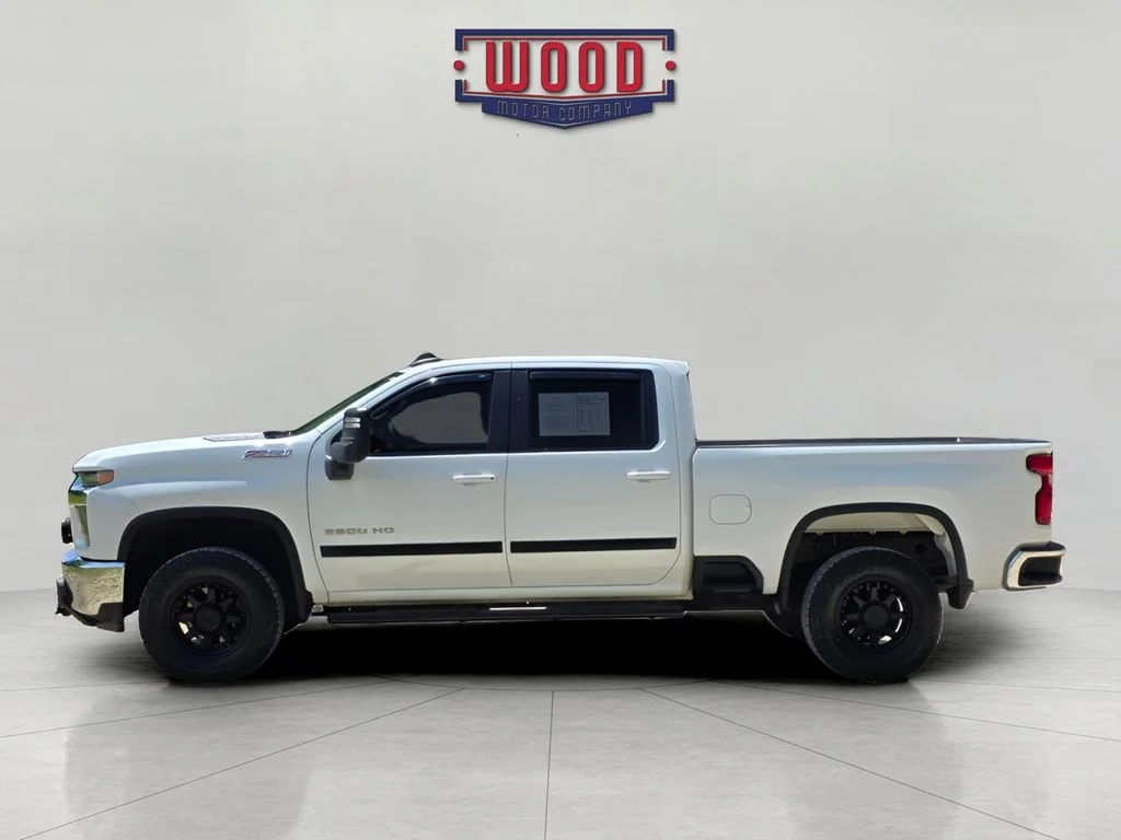 Used 2022 Summit White Chevrolet LT image 4