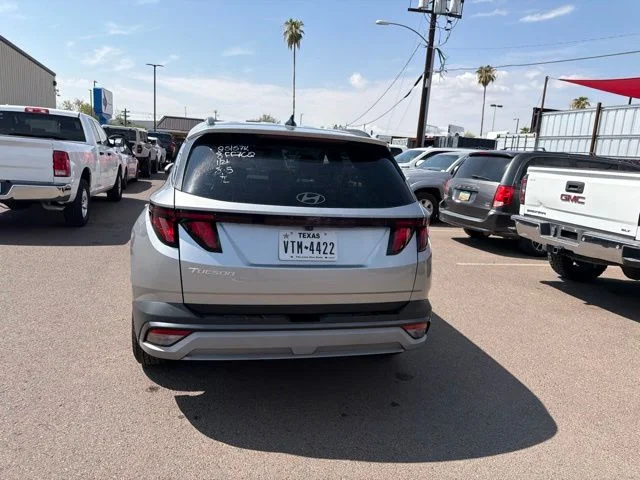 Used 2025 Silver Hyundai SEL image 7