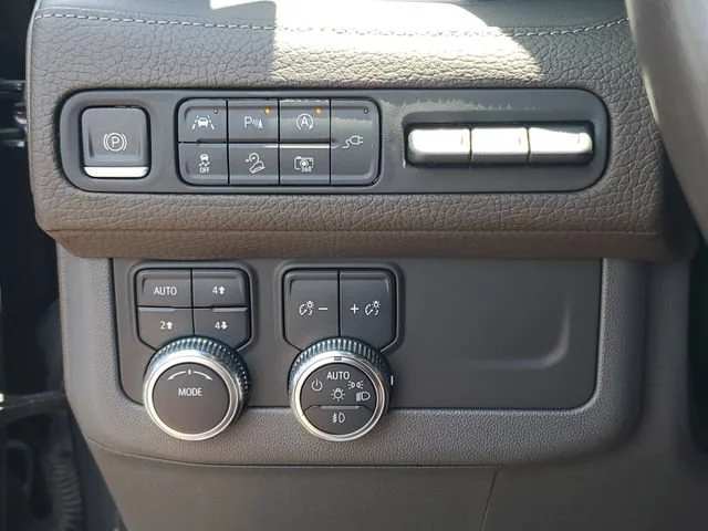 Used 2022 Hunter Metallic GMC Denali image 21
