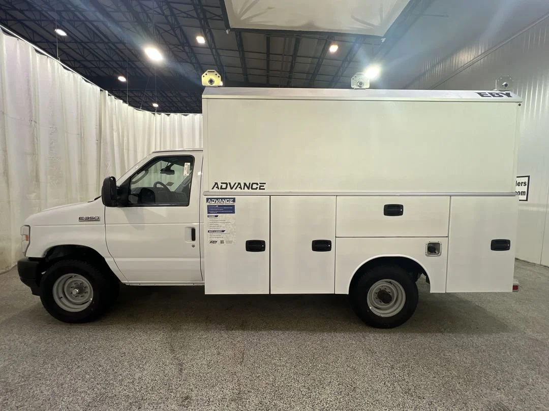 New 2026 Oxford White Ford E-350 SRW image 6