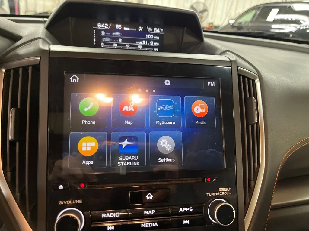 Used 2019 Silver Subaru 2.0i Limited image 23