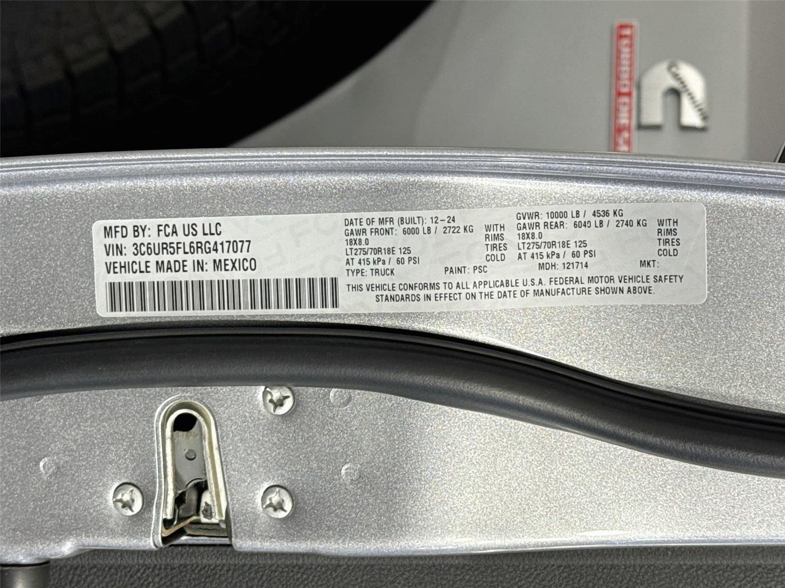 Used 2024 Billet Silver Metallic Clearcoat Ram Laramie image 29