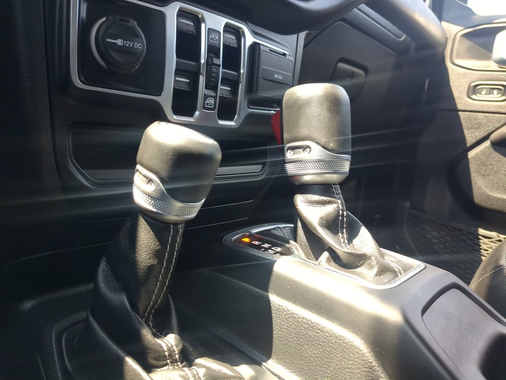 Used 2022 Black Clearcoat Jeep Unlimited Sahara image 19