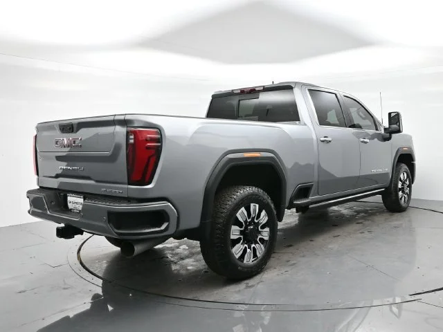 Used 2025 Sterling Metallic GMC Denali image 7