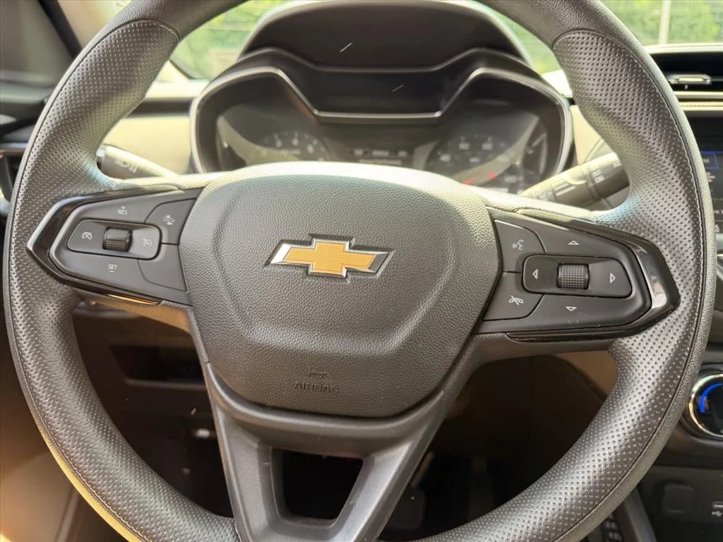 Used 2022 Blue Chevrolet LT image 18
