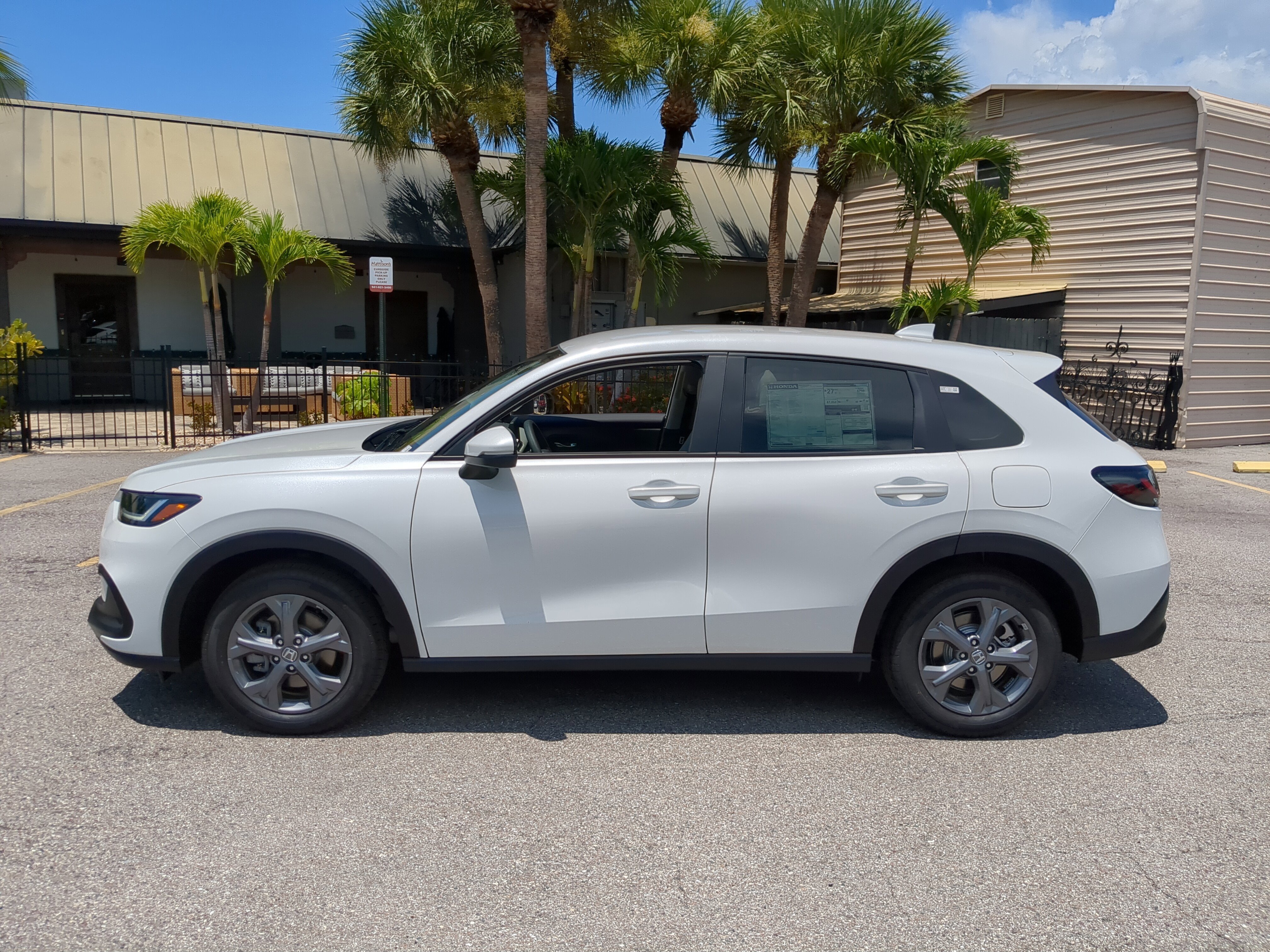 New 2027 Platinum White Pearl Honda LX image 8