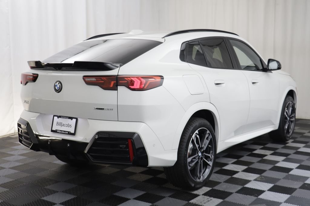 New 2026 Alpine White BMW xDrive28i image 17